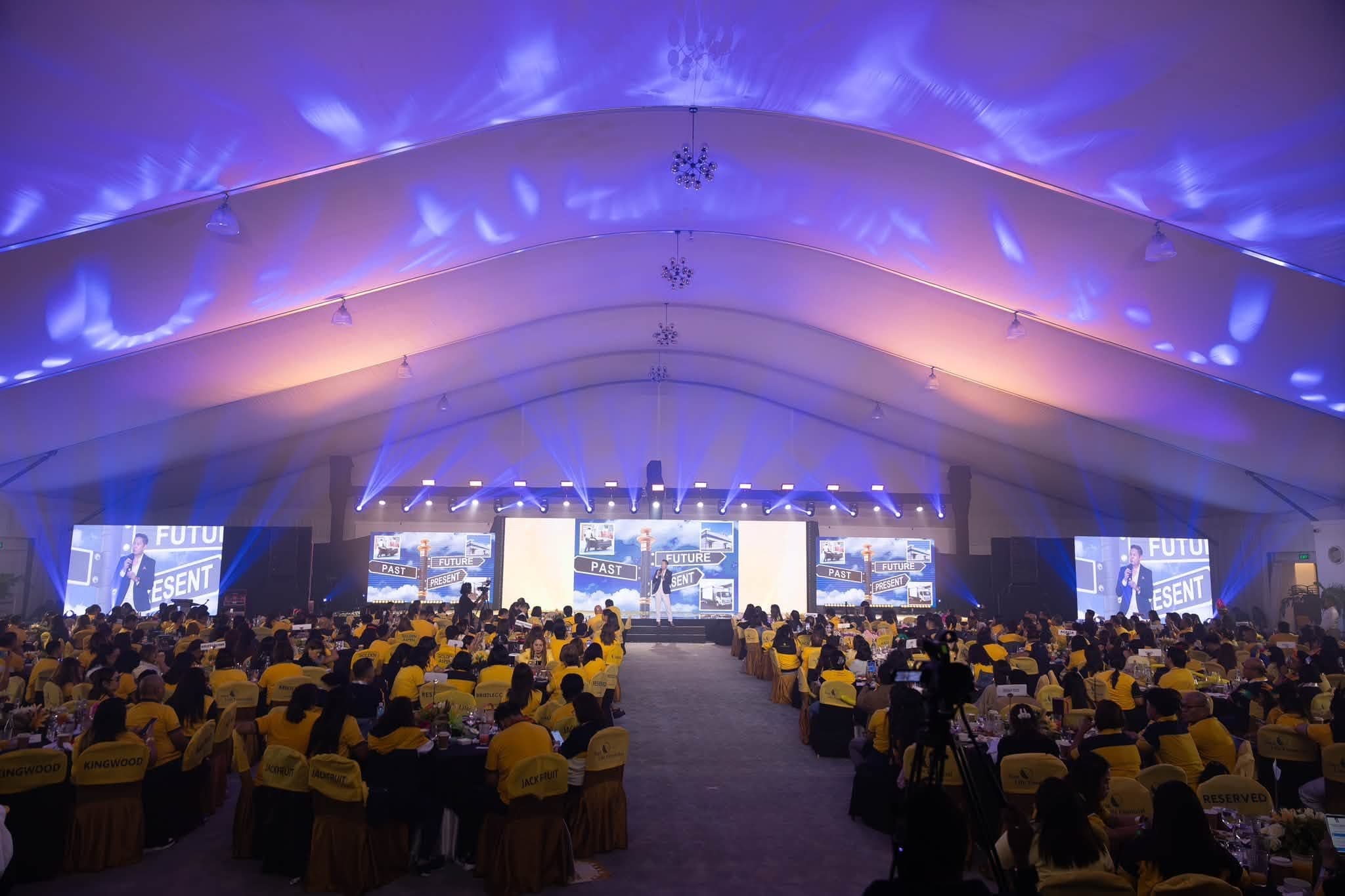 A wide shot of the summit's main hall